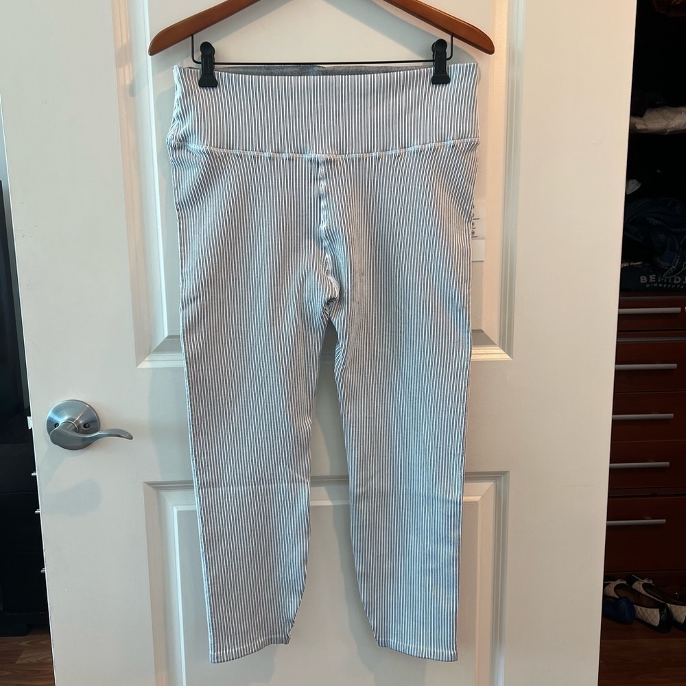 GOOD AMERICAN Seamless Chunky Rib High Rise Leggings - Picture 3 of 16